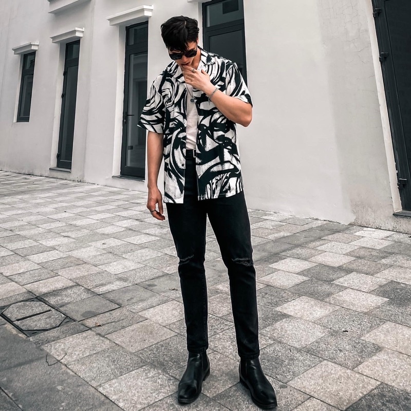 Áo sơmi cuban shirt , phom dáng oversize phù hợp cho cả nam và nữ với họa tiết trắng đen cực chất .