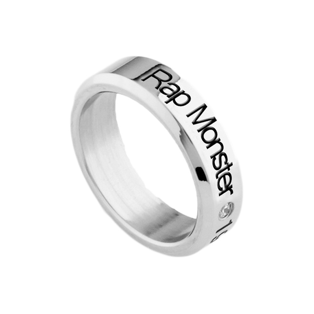 Nhẫn thép titan khắc chữ và tên các thành viên nhóm BTS cho fan hâm mộ