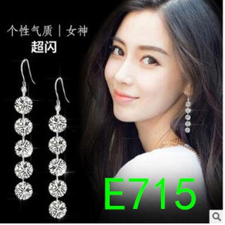 Khuyên tai kim cương lấp lánh dài