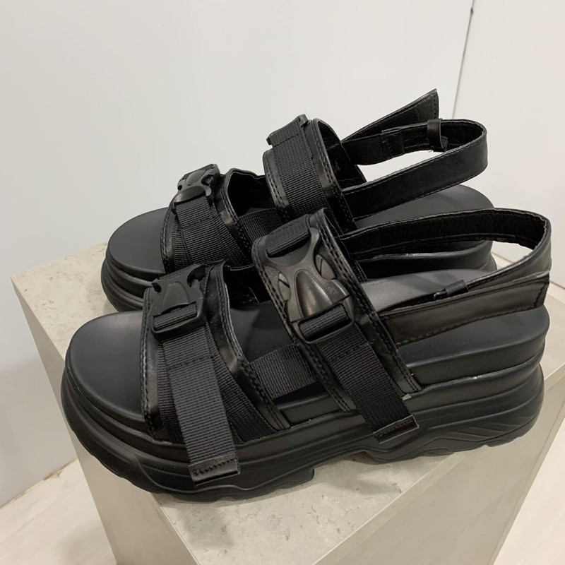 GIÀY SANDAL 5 PHÂN MÀU ĐEN &amp; TRẮNG