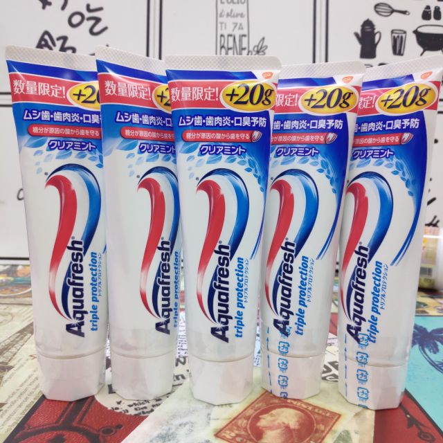 Kem đánh răng Aquafresh Nhật Bản tuýp 140g