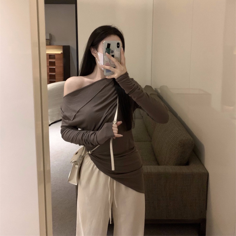 Áo Thun Tay Dài Thiết Kế Lệch Vai Quyến Rũ