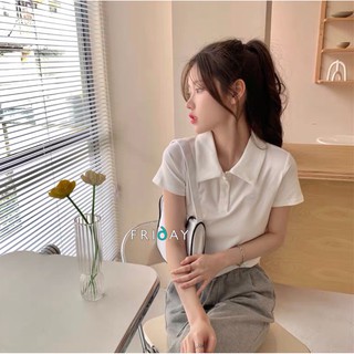 Áo croptop cổ polo thêu hình trái tim Friday