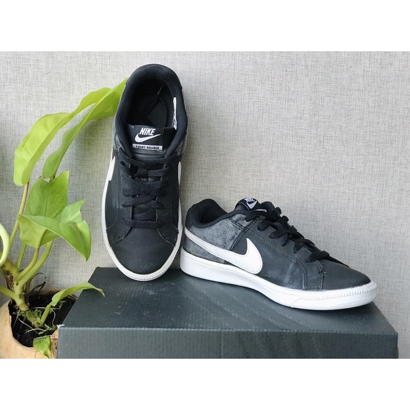 Giày Nike Court Royal-size 36,5