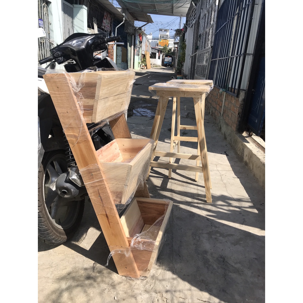 Kệ rau, kệ hoa sân vườn gỗ pallet
