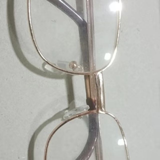 Kính lão gọng hợp kim có độ đầy đủ