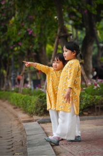 Áo Dài Nhung Cho Bé diện Tết