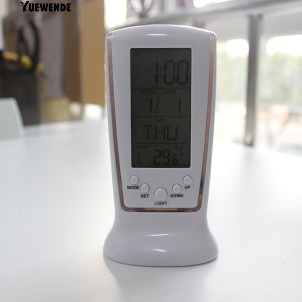 Đồng hồ báo thức điện tử để bàn