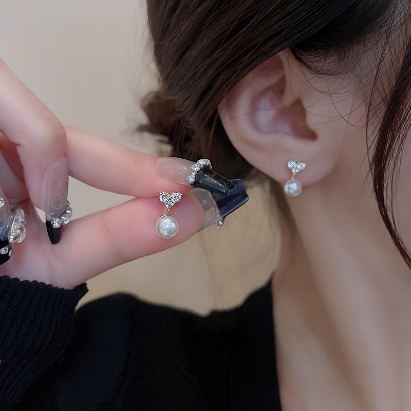 Khuyên tai 3 Chấm Đá phối ngọc trai nhân tạo phong cách Hàn Quốc KT63