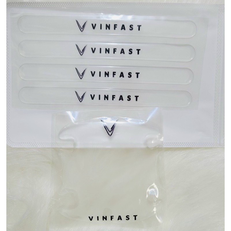 [VINFAST] Bộ 10 Miếng Dán Silicon Chống Xước Hõm Cửa, Tay Nắm Cửa , Gương Ô Tô Xe Hơi Có Logo Hãng Xe Vinfast | BigBuy360 - bigbuy360.vn