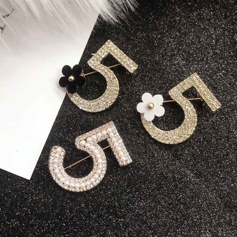 Ghim Cài Áo Hình Số 5 Phong Cách Cổ Điển Thời Trang Cho Nữ