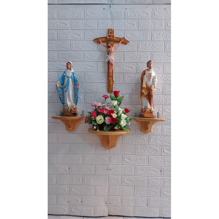 BỘ BÀN THỜ KỆ GỖ THÔNG, TƯỢNG ĐỨC MẸ, THÁNH GIUSE CAO 40CM,THÁNH GIÁ CHÚA CHỊU NẠN 48CM HOẶC 56CM