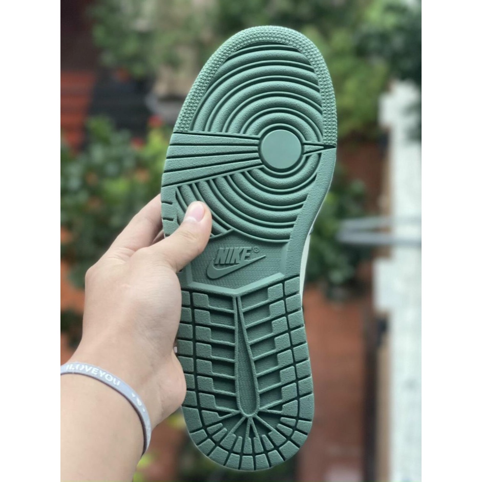 (Full Box + Sale ) Giày Thể Thao Air Jordan 1 Mid SE Dutch Green Cổ Siêu Đẹp Dành Cho Nữ | BigBuy360 - bigbuy360.vn