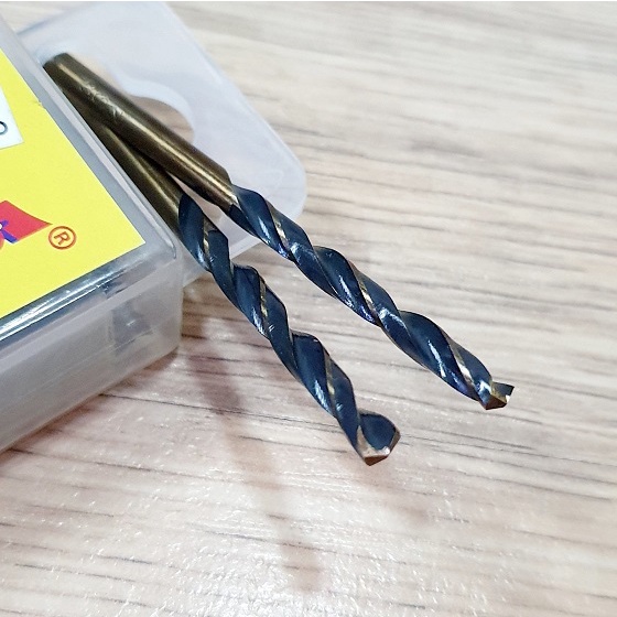 Set Gồm 2 Mũi Khoan 4,2mm Màu Vàng Đồng Đường Xoắn Màu Đen Chất Liệu Thép