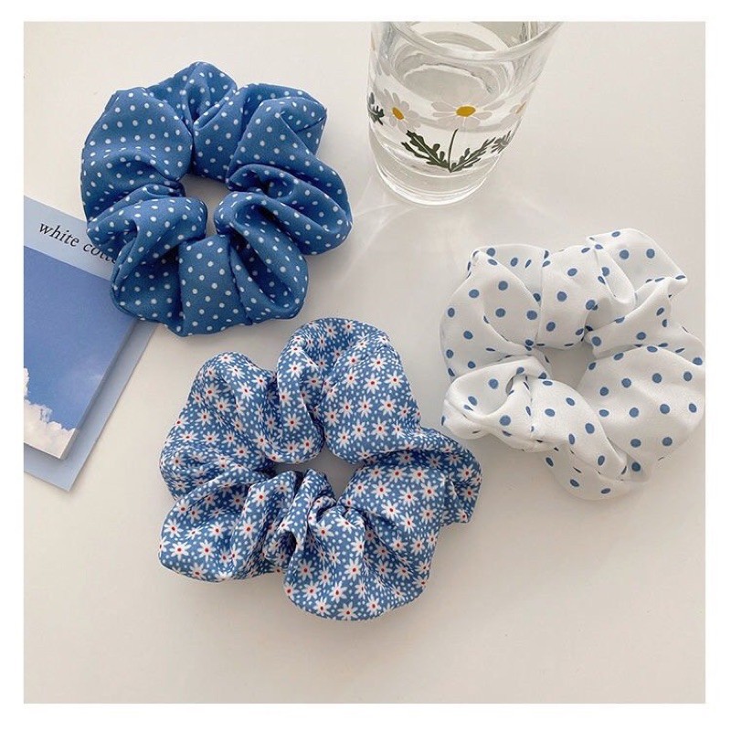 Cột tóc scrunchies tone xanh dương đáng yêu