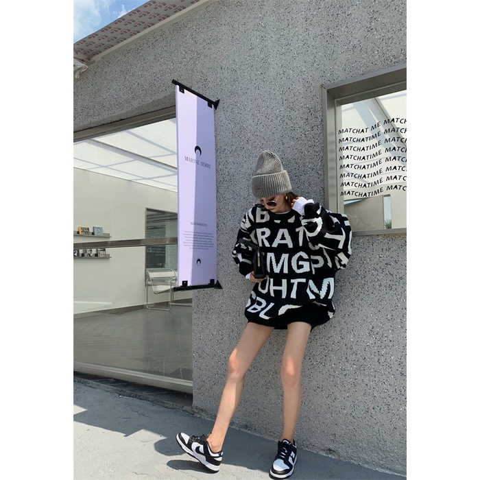 Áo sweater nữ tay dài dáng rộng in chữ phong cách vintage