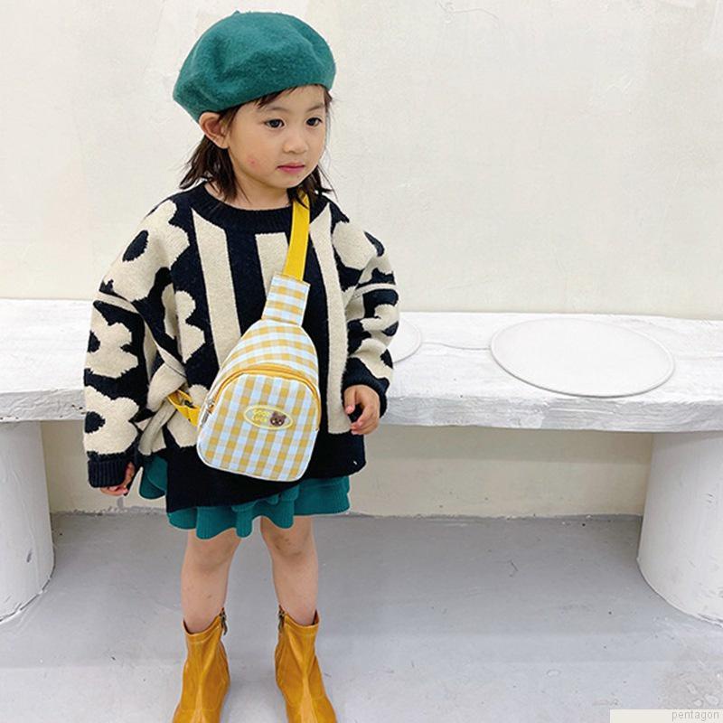 Túi xách đeo chéo ngực in kẻ sọc caro chỉnh được cho trẻ em