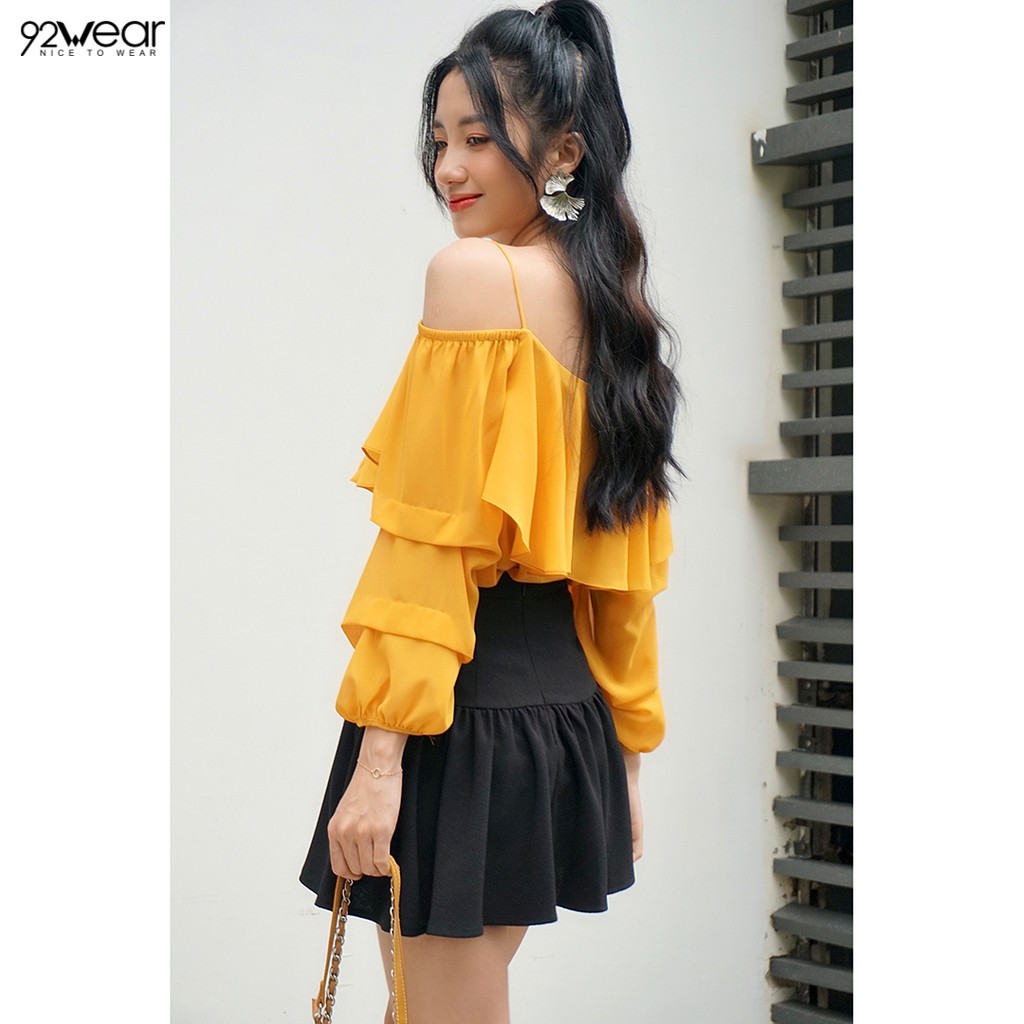 Chân váy ngắn 92WEAR màu đen, đủ size, dáng xòe thân dưới rút dúm JXW0800