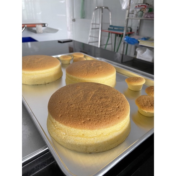 Bánh bông lan phô mai nhật ( bánh mềm mịn đảm bảo chất lượng)