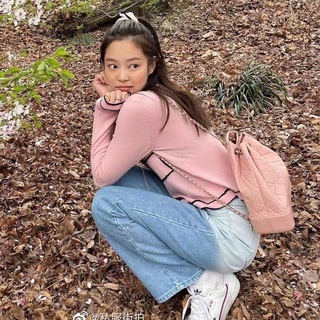 áo tay dài Jennie Blackpink