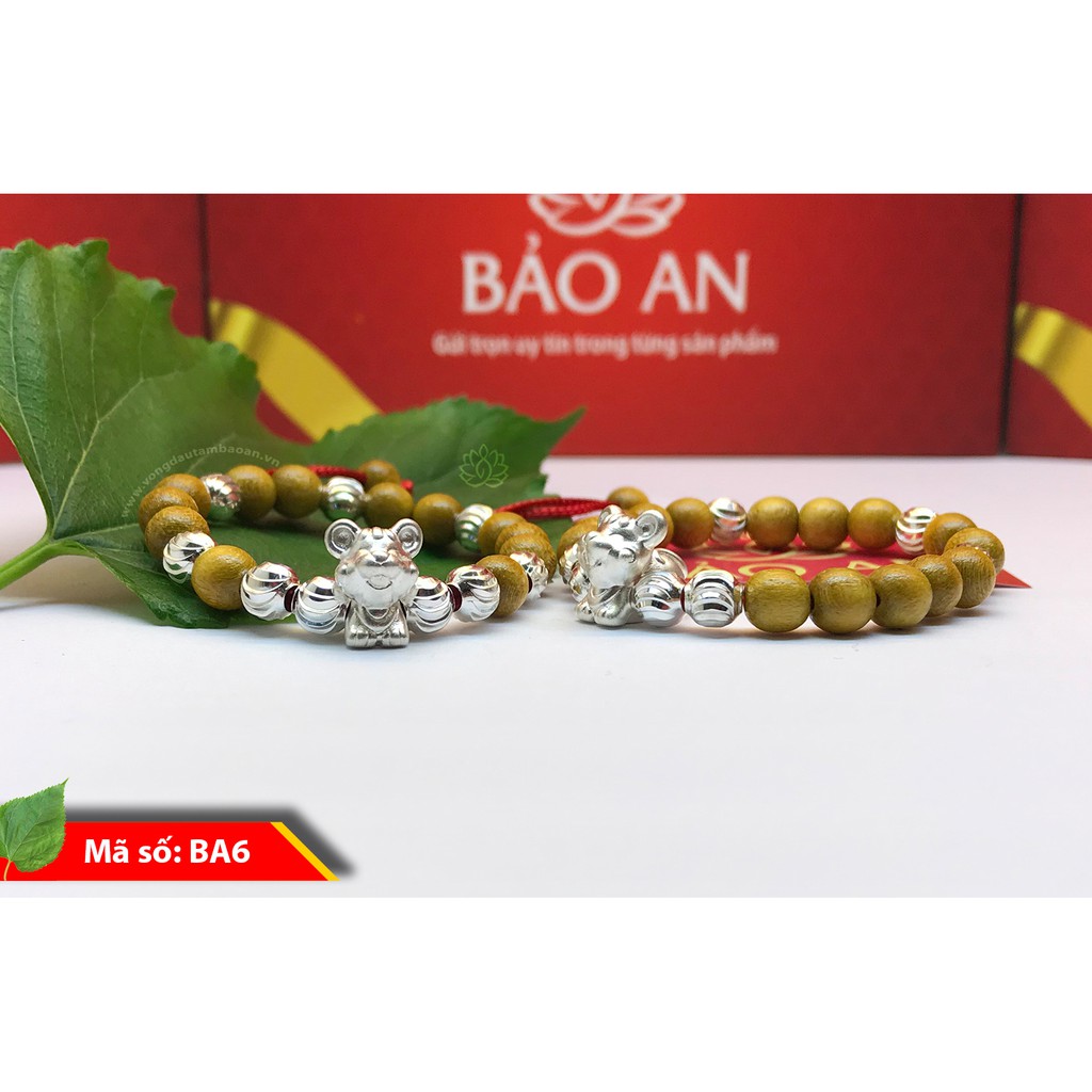 Vòng dâu tằm mix bi bạc vân và charm canh tý 2020