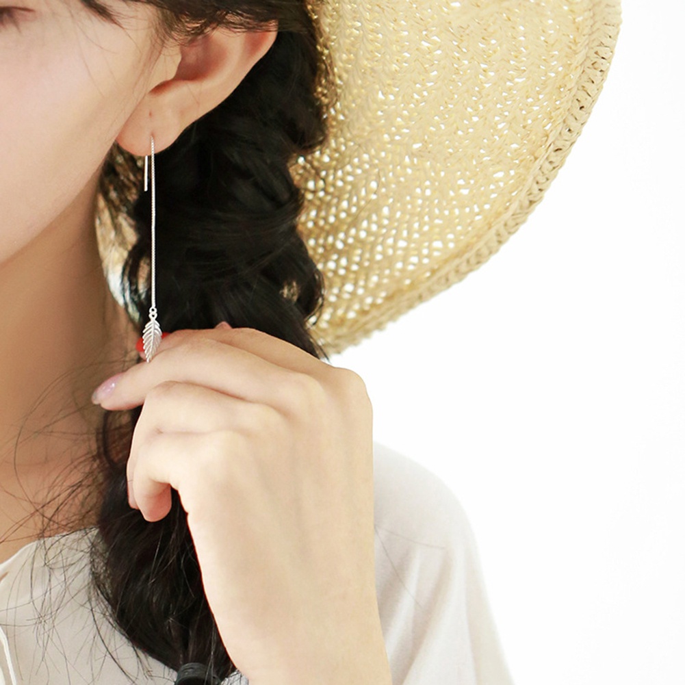 Đôi bông tai dáng rơi họa tiết chiếc lá xinh xắn cho nữ