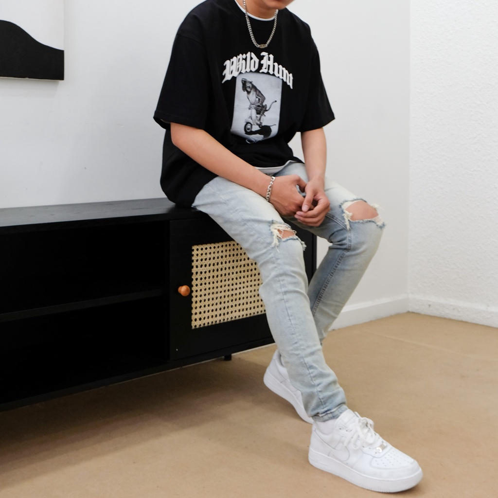 Quần jean nam rách gối màu xanh sáng streetwear, quần bò cao cấp, cá tính, form slim, chất vài mềm mịn, dáng chuẩn