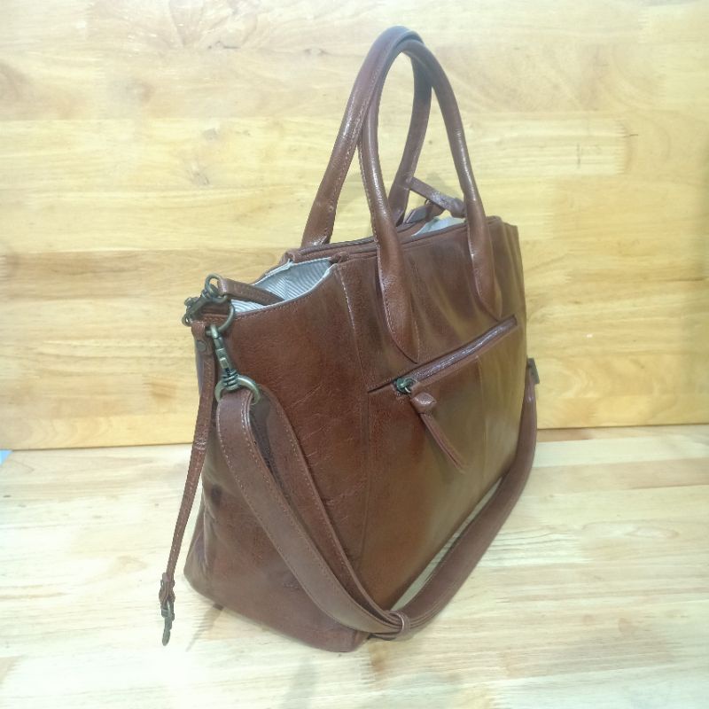 Túi xách công sở size a4 da thật secondhand  140318