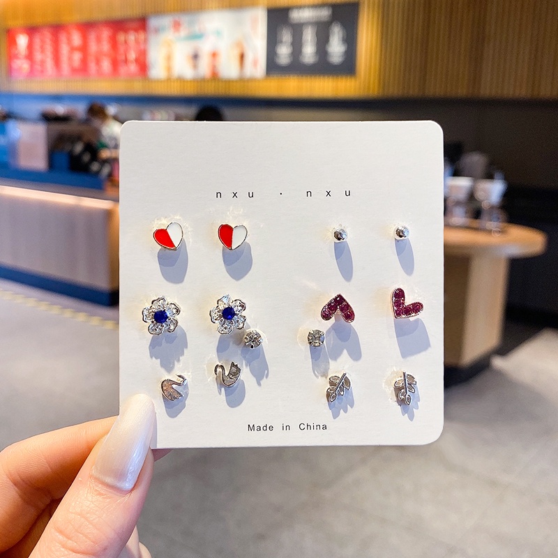 Bộ dây chuyền và khuyên tai phong cách thời trang sang trọng cho phái nữ 2021