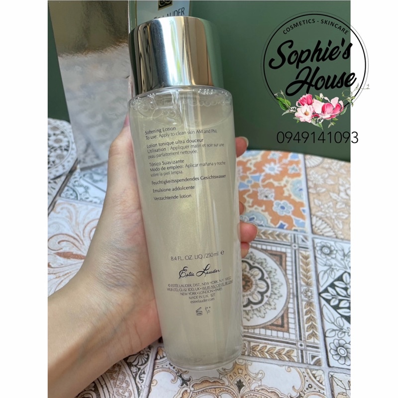 250ml - Lotion cám vàng Estee Lauder Re Nutriv Softening Lotion