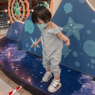 Dép và áo của chị Phương Hoài
