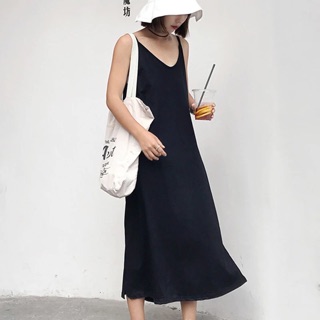 Váy 2 dây xẻ tà