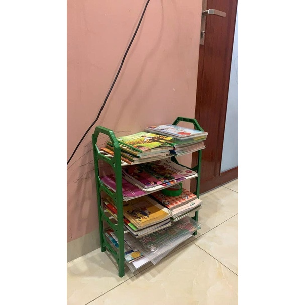 Kệ để giày dép bằng nhựa 4 tầng tiện ích ( màu ngẫu nhiên )