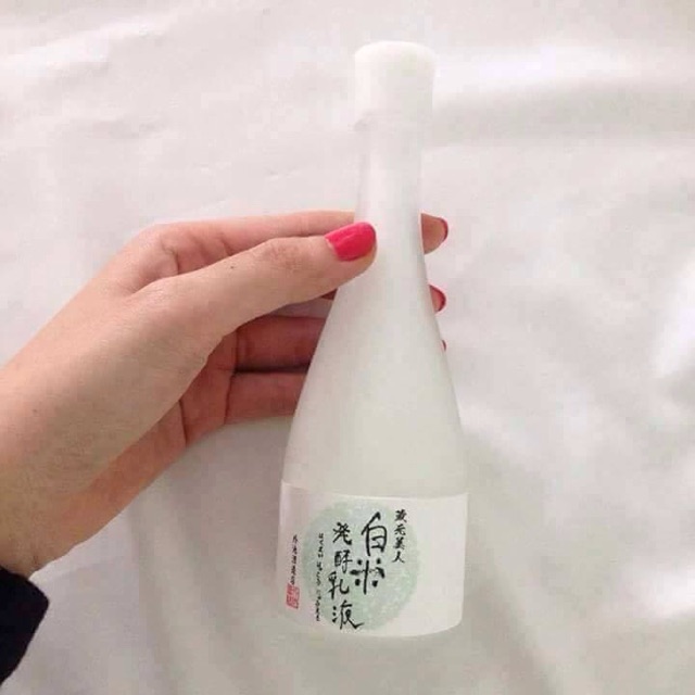 Nước thần Sake Nhật