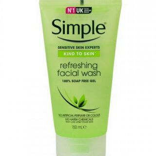 Sữa rửa mặt Simple sạch sâu 150ml