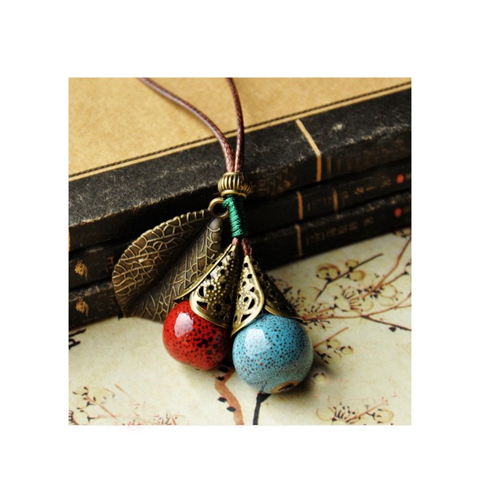 Vòng gốm thời trang Vintage 2 hạt to phoois 2 màu VGOM25