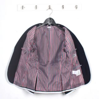 ÁO THOM BROWNE