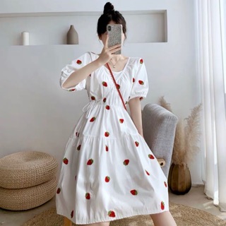 Đầm dâu cổ V tùng xoè