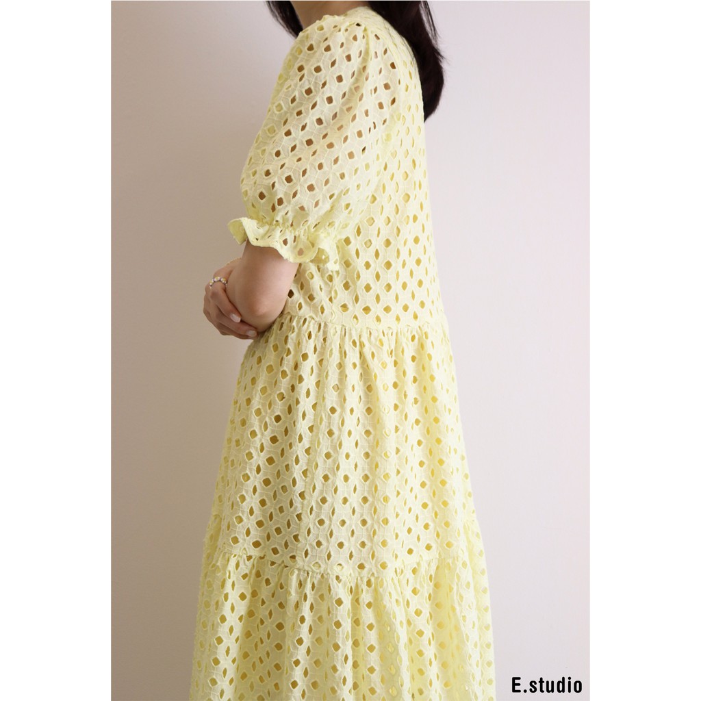 Đầm ren đục lỗ tay bồng E.studio tone màu mùa hè, form rộng thoái mái