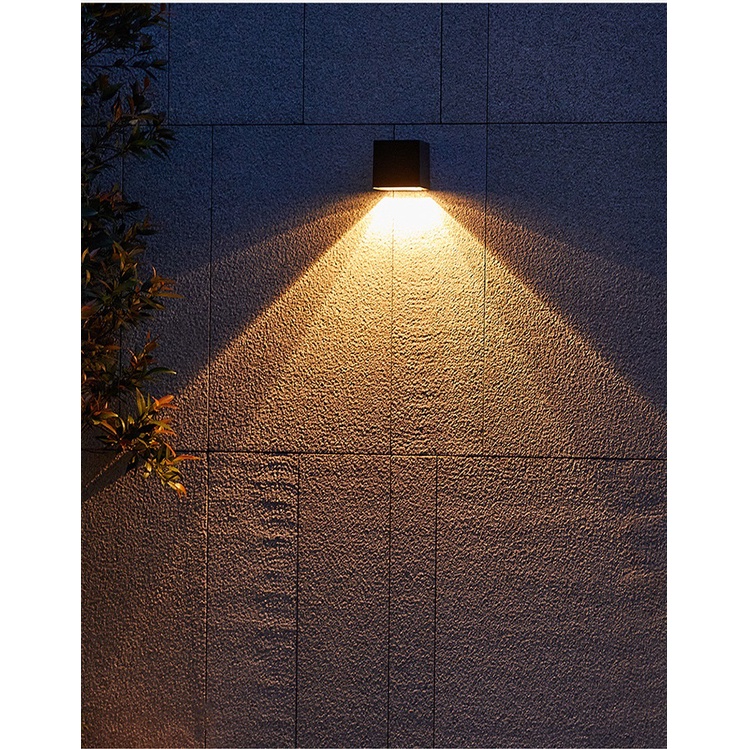 Đèn led gắn tường sử dụng năng lượng mặt trời, đèn hắt tường, trang trí decor