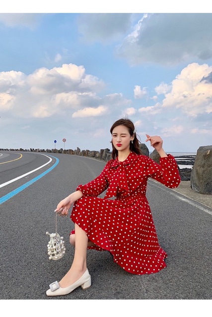 Đầm bi đỏ xoè cột nơ cổ xinh xắn - Moly Dress