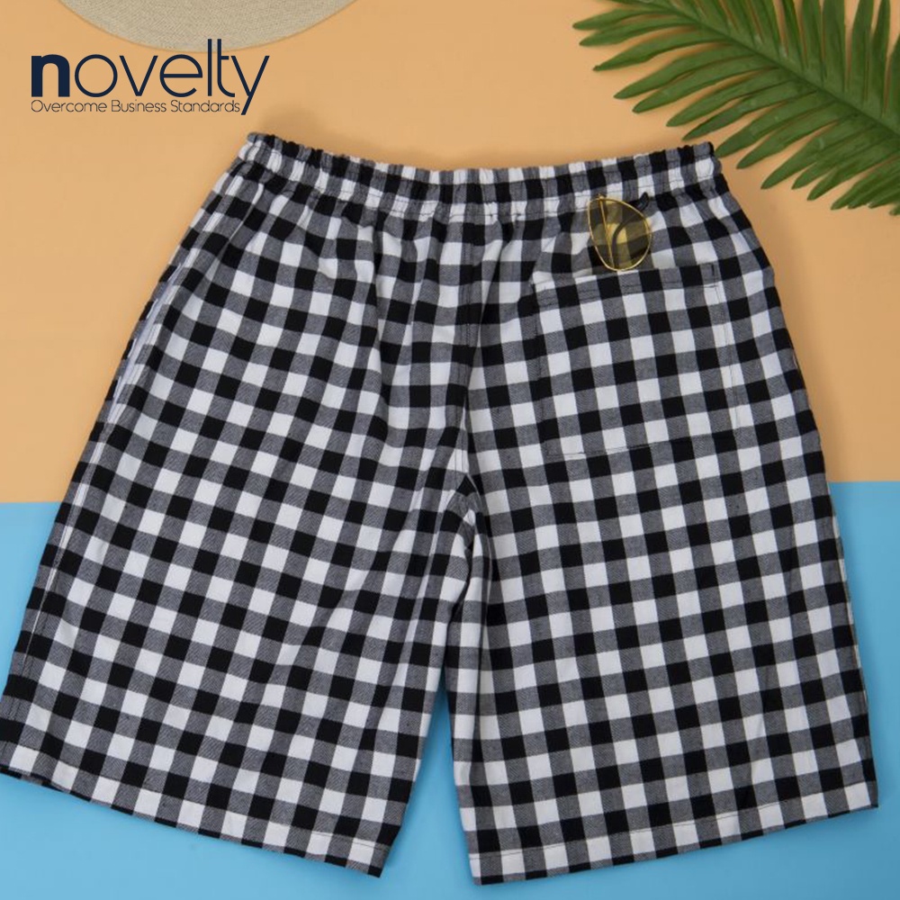 Quần Short caro lưng thun nam Novelty đen trắng Regular fit 1910700