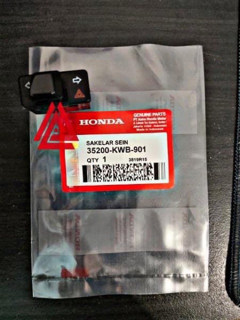 Nút hazzad dành cho mọi loại xe - đời củ - đời mới