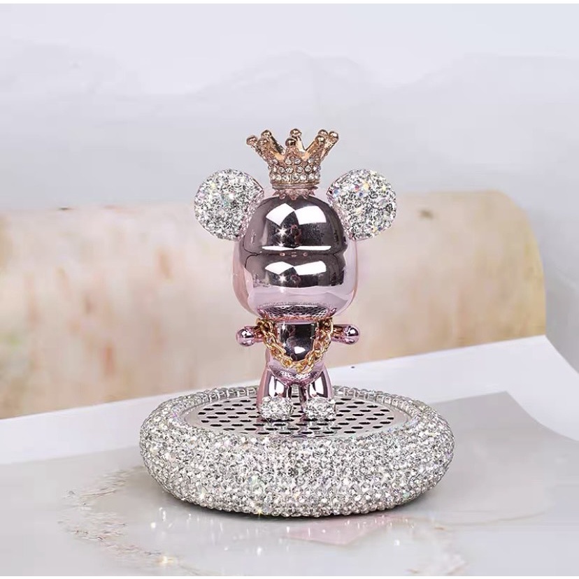 Bear Diamond Pefume Để Taplo Ô Tô , Trang Trí Taplo Xe Hơi BearBrick Sáp Thơm Cao Cấp