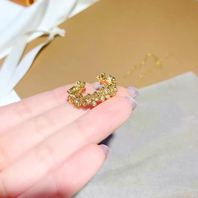 Nhẫn Titan nữ không gỉ Vàng 18k Trang sức Titan Hoa đẹp kim cương sang trọng