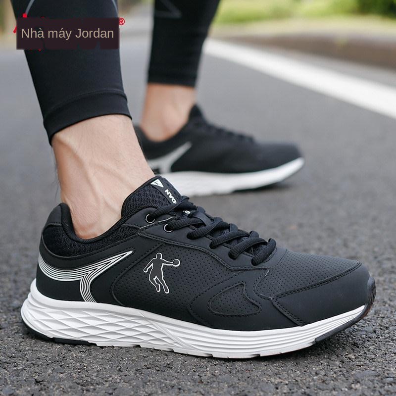 ❄∋Giày thể thao Jordan nam 2020 mùa thu và đông bề mặt da mới ấm áp hấp thụ sốc cho học sinh chạy bộ