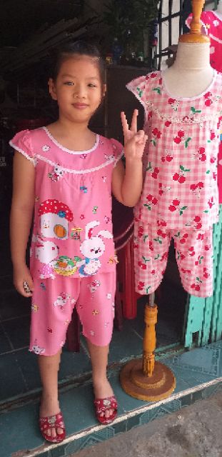 Bộ tone bé gái từ  bông chân sise:6   từ 16 đến 19 kg