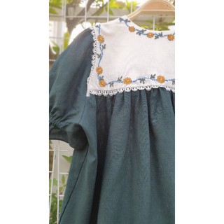 váy linen cổ yếm thêu tay