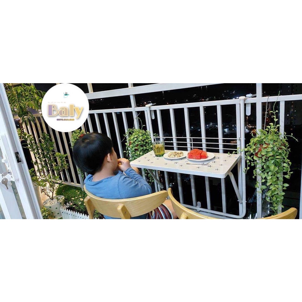 Bàn treo ban công gập gọn, nâng chỉnh độ cao, chất liệu sắt mạ kẽm, sơn tĩnh điện, bất chấp điều kiện ban công 40x60 cm