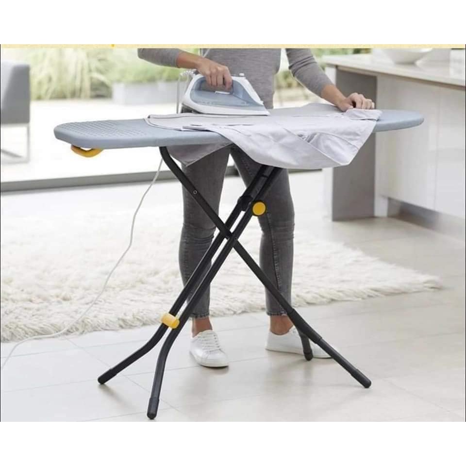 Cầu là Joseph Joseph 50005 và 50006